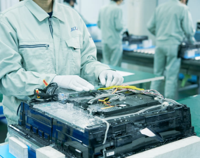 リサイクルプラスチックや液晶パネル等の販売